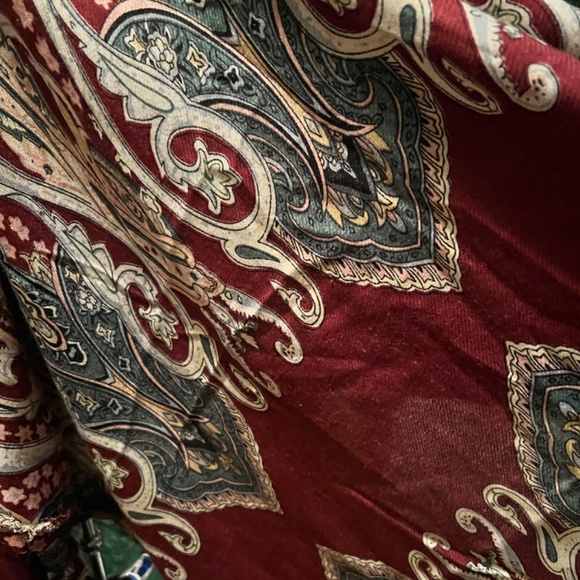 Natasha Burgundy Vintage Style Print Scarf Neck Wrap Square Headband Scarf - Picture 5 of 5